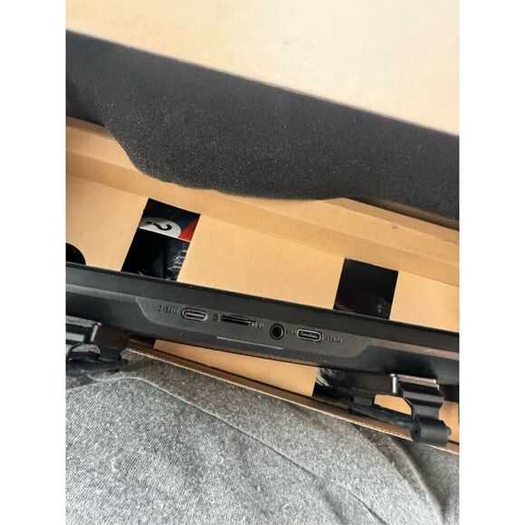 Nib Uzivo 4 channel  mirror dash & backup camera - Picture 6 of 6